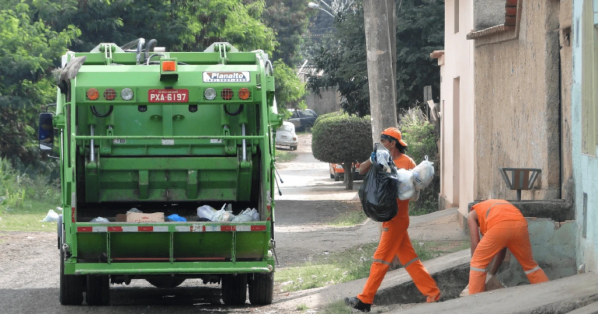 Coleta de lixo em BH não ocorrerá no Natal; confira datas Lixo não será recolhido no Natal em BH; veja quando volta