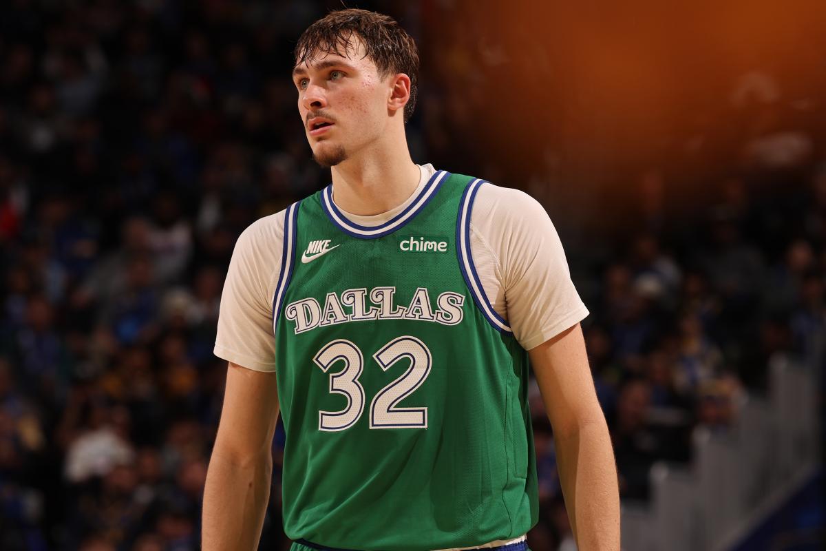 theScore Bet bonus code NPNEWS: Bet $10, get $100 in bonus bets for Mavericks vs. Trail Blazers