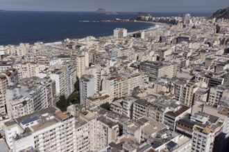 desconto à vista ou parcelado? Calculadora do GLOBO mostra a melhor opção