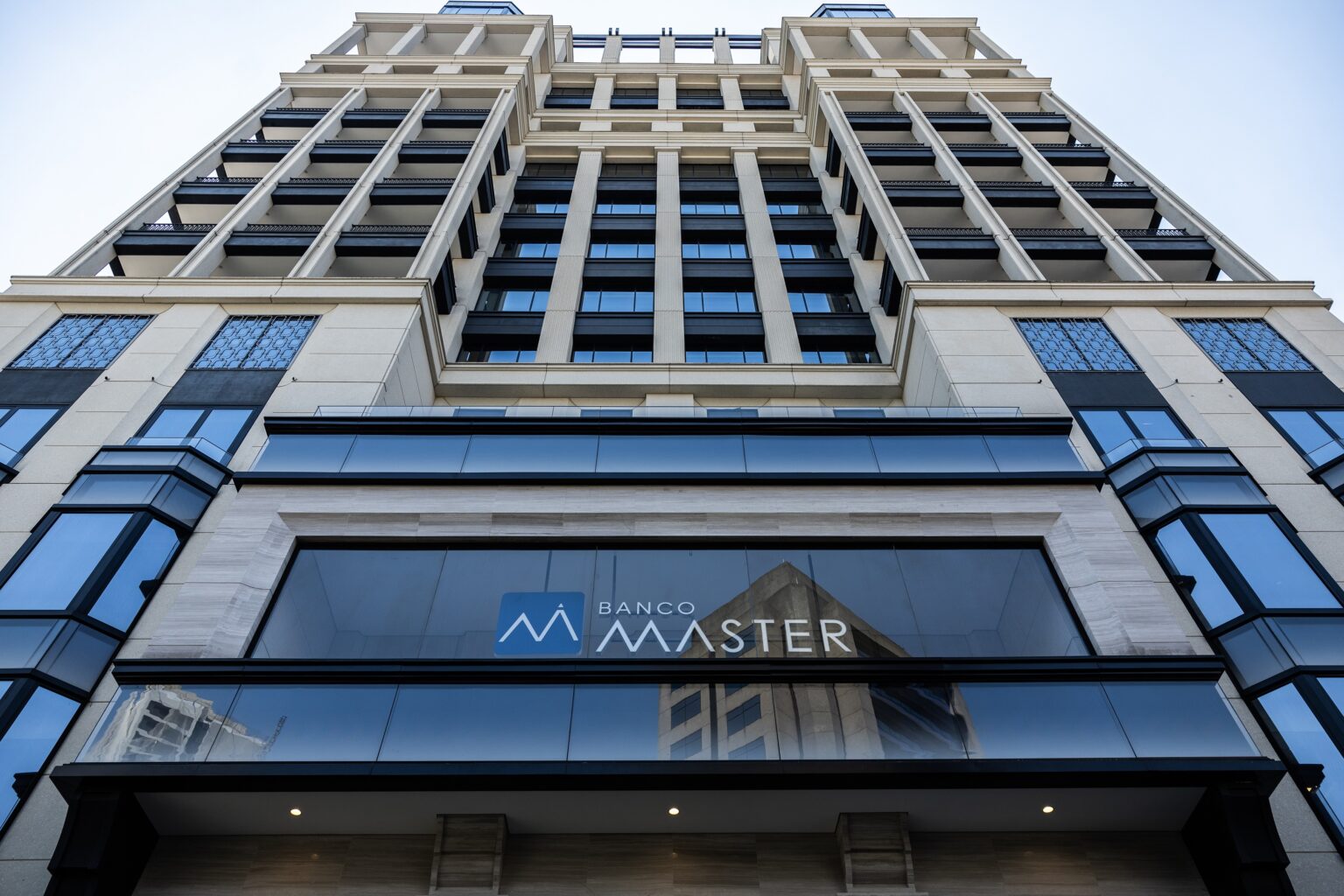 FGC pode iniciar pagamentos de CDBs do Master na próxima semana FGC deve começar a pagar investidores com CDBs do Master na semana que vem, dizem fontes