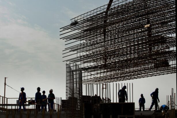 Confiança da construção sobe em janeiro para maior nível desde março de 2025, diz FGV | Brasil