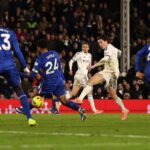 'Sem técnico' e com um a menos, Chelsea perde para o Fulham e agrava crise na Premier League