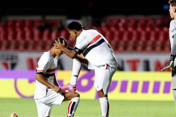 São Paulo dá show no Morumbis, elimina 'sensação' Ibrachina e vai em busca do bi da Copinha contra Cruzeiro