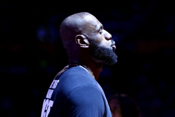 Como LeBron James passou de herói a carrasco dos Cavaliers e o que assistir no Disney+