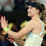 Rybakina vence Pegula e enfrenta Sabalenka na final do Australian Open Copiar link