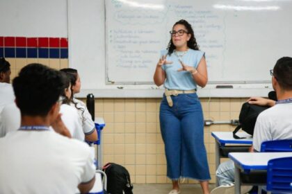 Piso do magistério deve ter reajuste em torno de 6,25%; governo publicará MP até o fim de janeiro