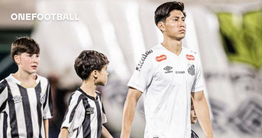 Miguel Terceros se destaca no Santos com titularidade contra Chapecoense Icon: BOLIVIA.COM