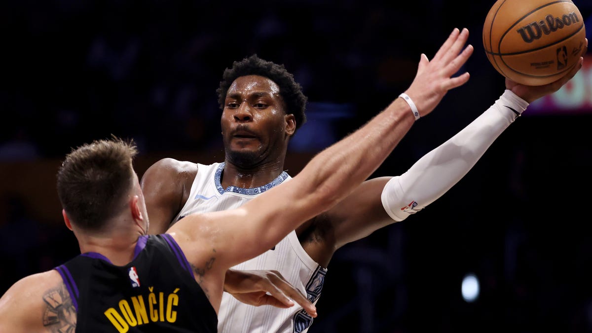 Memphis Grizzlies vs Los Angeles Lakers live score updates, highlights