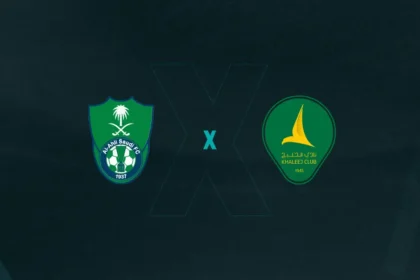 Escudos de Al-Ahli x Al-Khaleej, que se enfrentam pelo Campeonato Saudita