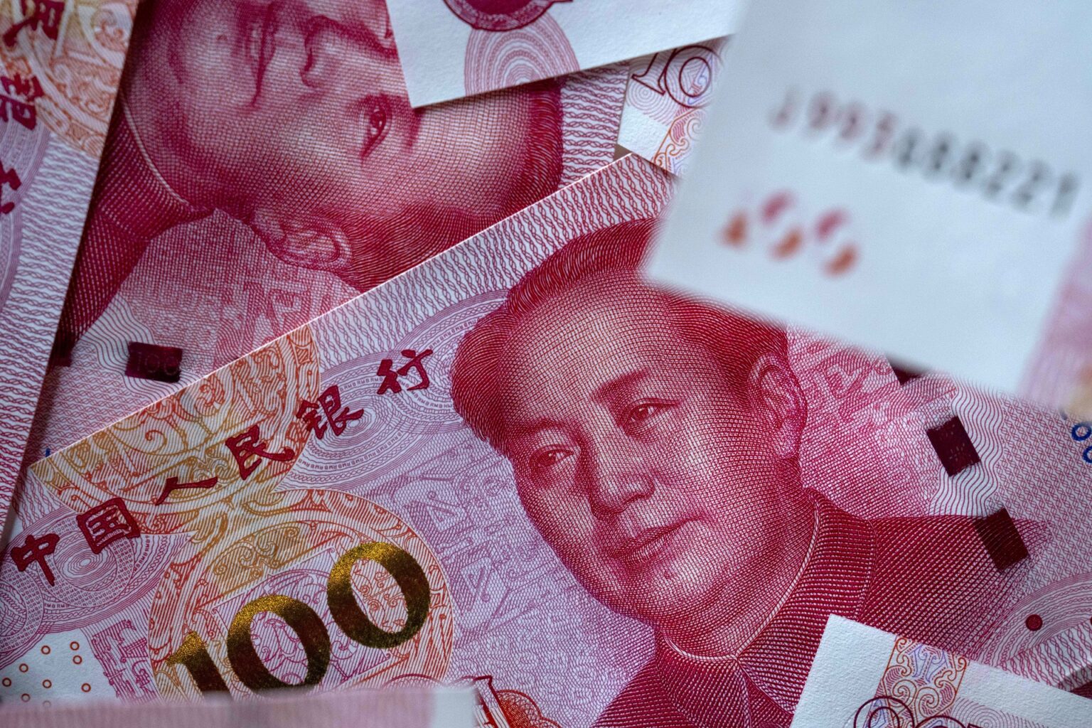 Banco da China define yuan na cotação mais forte em 3 anos