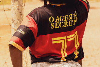 Sport se une a Náutico, Santa Cruz e Chico Rei para lançar camisa especial de O Agente Secreto