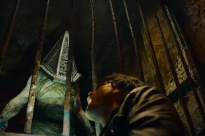 ‘Terror em Silent Hill: Regresso para o Inferno’ é adaptação sem alma que mal parece cinema