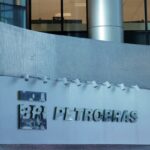 Impacto do corte na gasolina: ações sobem e inflação cai?