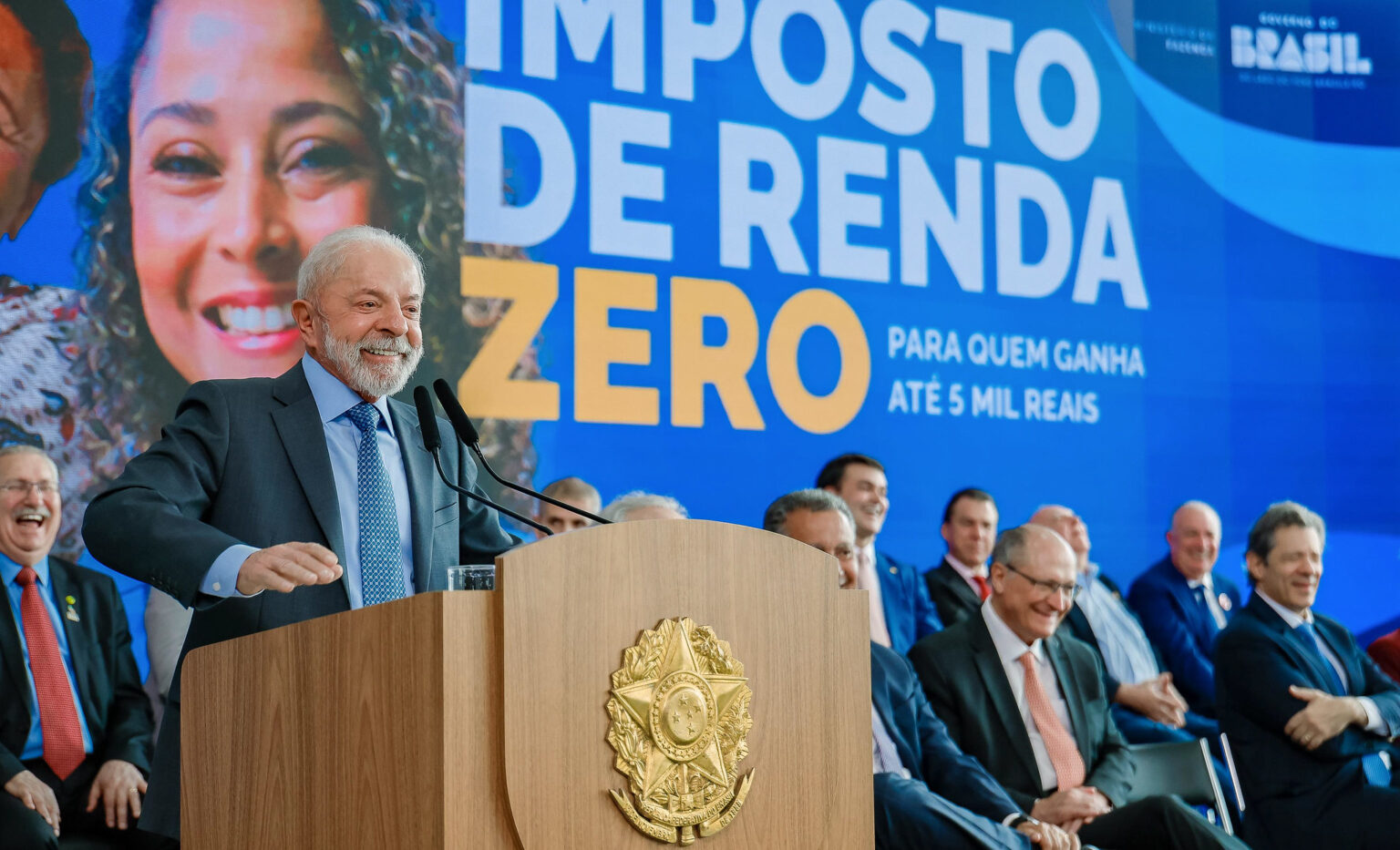 Novas regras em vigor hoje: impacto e mudanças essenciais