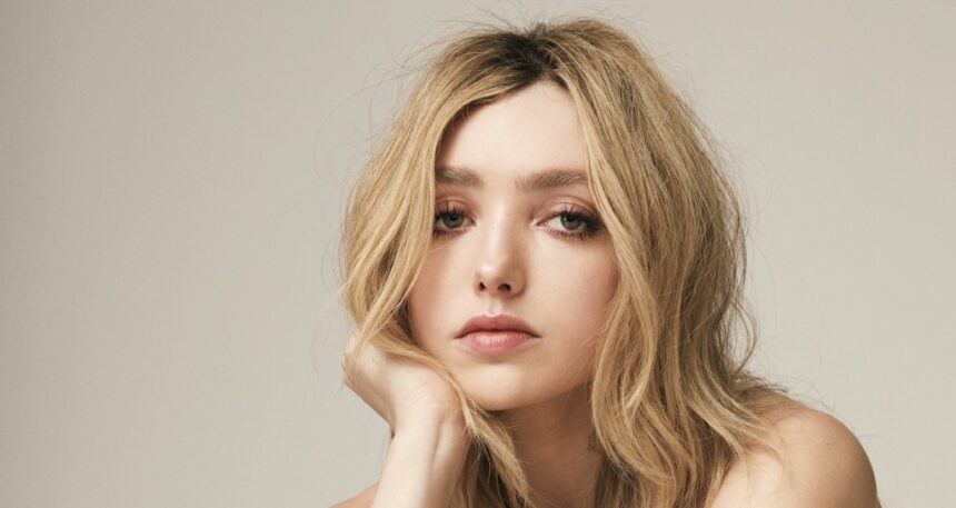 Peyton List, de Cobra Kai, integra o elenco de Heathers The Musical 'Cobra Kai's Peyton List Joins Off Broadway Hit 'Heathers The Musical'