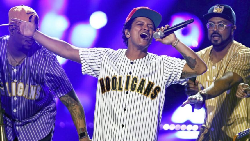 Bruno Mars announces Colorado stadium concert