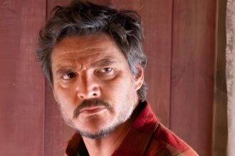 Pedro Pascal ainda se emociona ao relembrar parceria com este mestre da direção