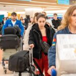 Exército abriga refugiados ucranianos após destruição de centro Exército acolhe refugiados ucranianos após destruição de centro