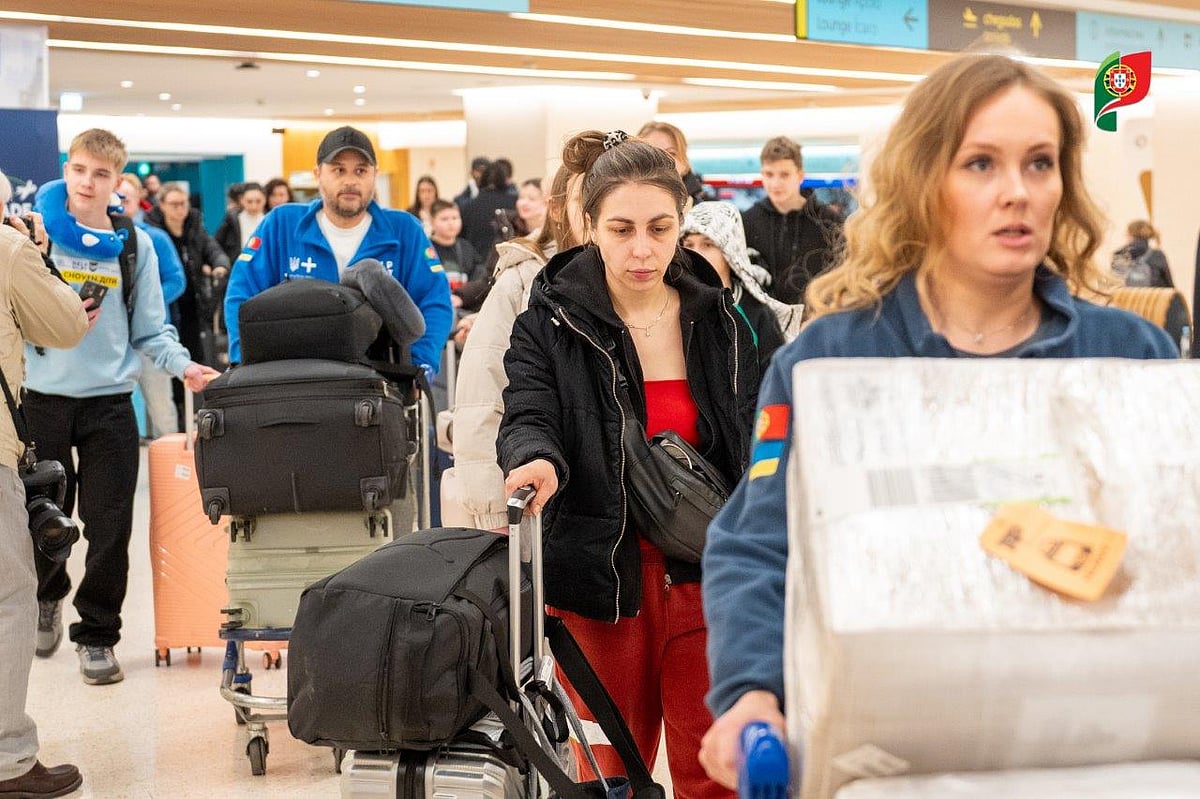 Exército abriga refugiados ucranianos após destruição de centro Exército acolhe refugiados ucranianos após destruição de centro