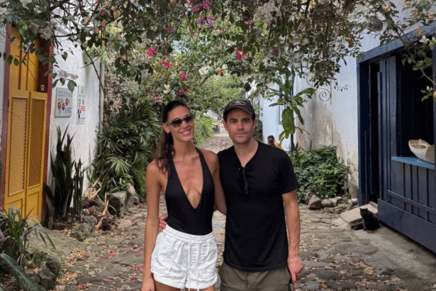 Paul Wesley, de ‘The Vampire Diaries’, curte férias no Brasil