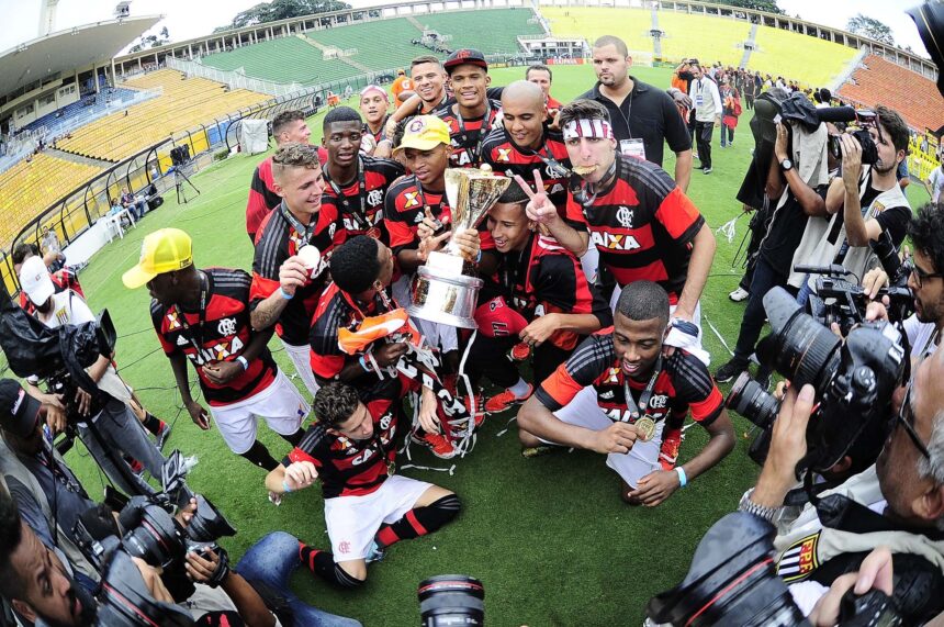 Há 10 anos, Paquetá era protagonista em título do Flamengo na Copinha