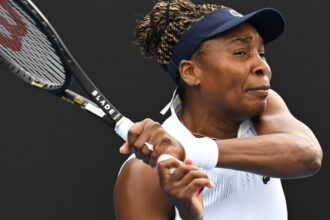 Venus Williams loses in 1st round of Australian Open tuneup event in Hobart