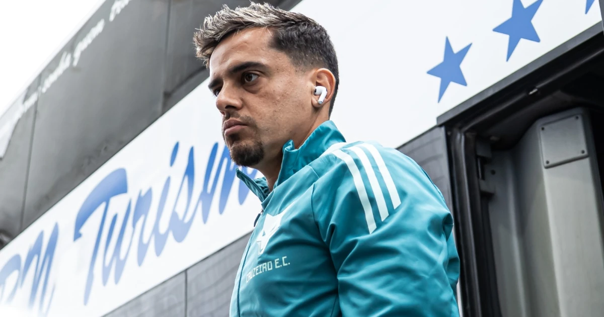 Contrato de Fagner chega ao fim, mas Cruzeiro mantém otimismo por continuidade
