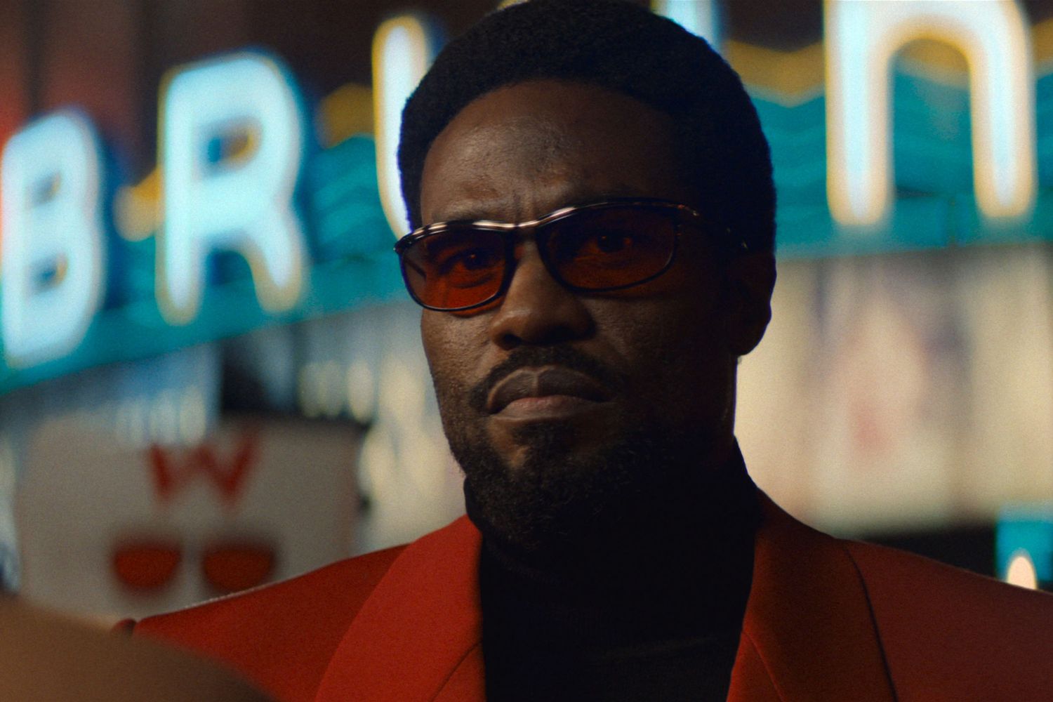 Criadores de 'Wonder Man' falam sobre final alternativo e desejos para a 2ª temporada Simon Williams/Wonder Man (Yahya Adbul-Mateen II) in Marvel Television