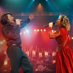 Song Sung Blue: música e romance embalam filme com atriz indicada ao Oscar