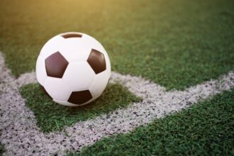 Assistir Mirandes e Málaga online nesta segunda (02/02/2026)