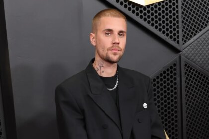 Justin Bieber performs in underwear, Trevor Noah slams Nicki Minaj and Trump at Grammys